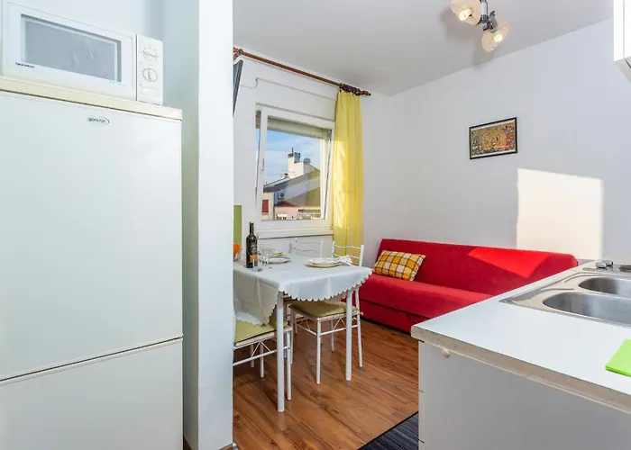 1 Bedroom Lovely In * Njivice