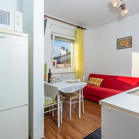 1 Bedroom Lovely In * Njivice