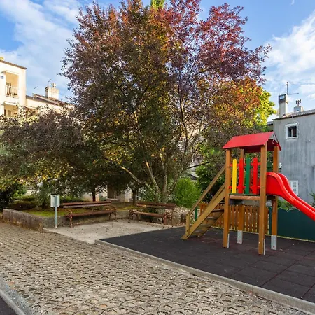 Appartement 1 Bedroom Lovely In Njivice