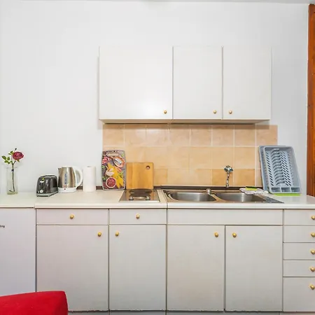 Apartment 1 Bedroom Awesome In
