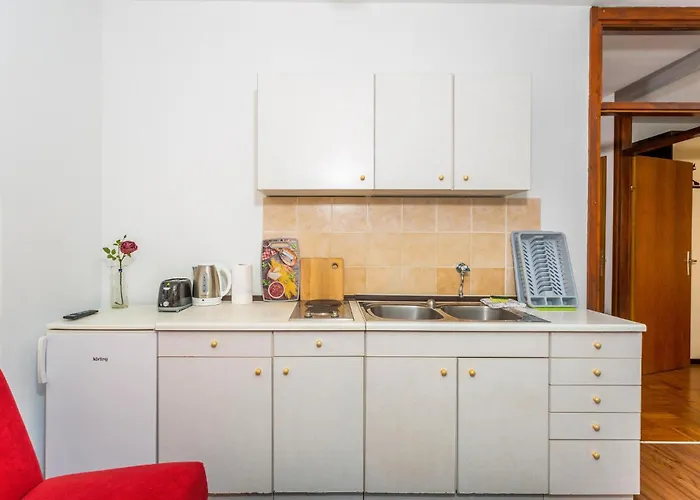 Apartamento 1 Bedroom Lovely In